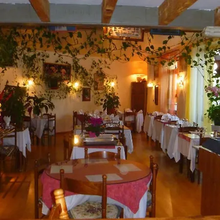 Bistrot De Pays * Saint-Germain-du-Bel-Air