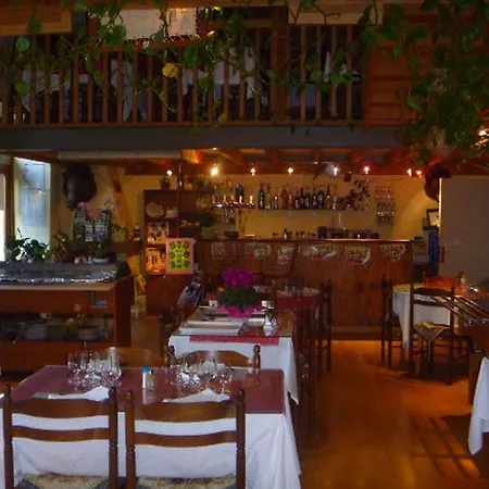 אורחן Bistrot De Pays